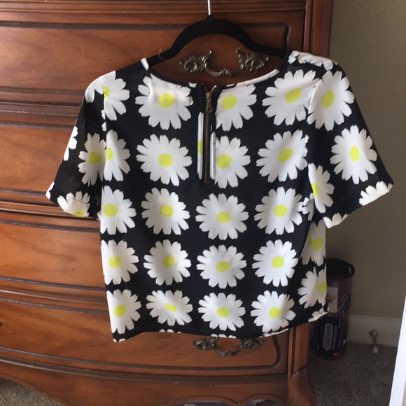 Size M Flower Blouse - Picture 2 of 3